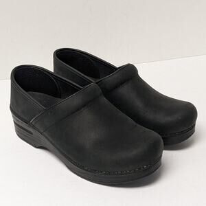 Dansko Professional Clogs, Black Leather, Womens EU 39 (US 8.5-9)